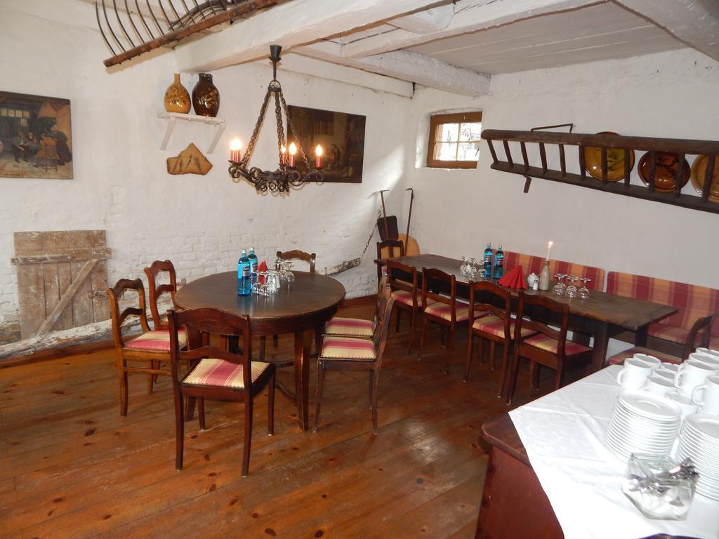 Alte Foersterei 3*